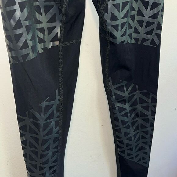 EXCELLENT CONDITION XS SWEATY BETTY MARATHON INCLINE COMPRESSION LEGGINGS - Picture 5 of 10